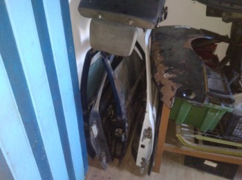 Puertas y porton fiat uno turbo