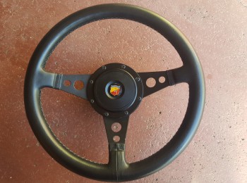 Se vende volante ranz 342mm con piña para seat 124