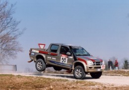 Isuzu d-max 3000 td rally raid