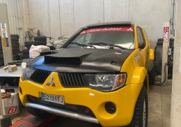 Mitsubishi mas camion asistencia