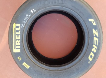 Slicks 180 y 200 en 13  hankook y pirelli 