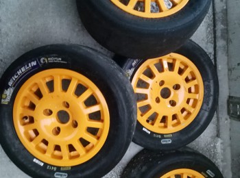 Llantas sparco cromadora en 13 con slicks michelin