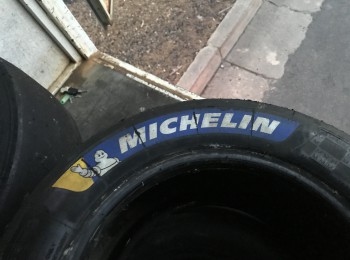 Slicks llanta 13 hankook y michelin muy nuevos