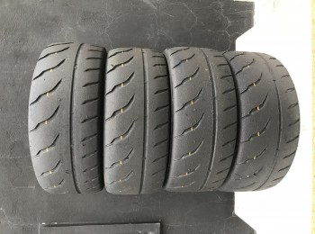 Se venden 4 semislicks toyo r888r. medida 205/60/r13