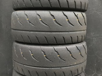 Se venden 4 semislicks toyo r888r. medida 205/60/r13 