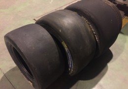 Lote slicks 24/57/13. 240/570/13