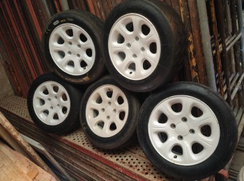 5 michelin n00 con llantas saxo