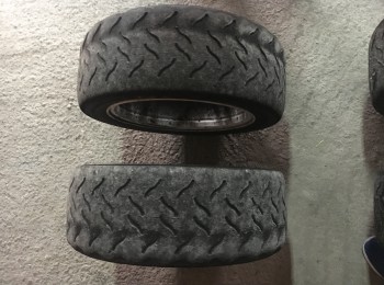 Hankook t51 con un canto sin usar