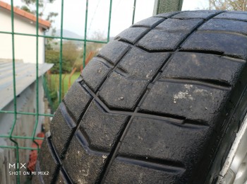 Neumáticos en 15 para asfalto seco y agua