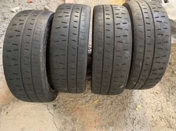 4 slicks pirelli 15 