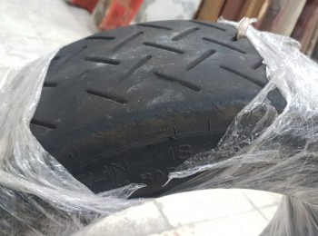 2 slick michelin blando modelo antiguo  llanta 15