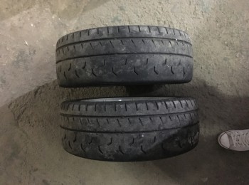 Se venden 2 neumaticos kumo k 61 