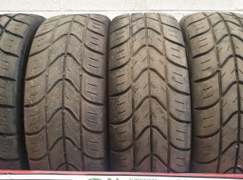 Neumaticos/slicks pirelli 15