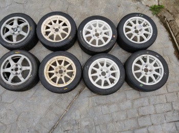 Neumáticos en 15  hankook de competición asfalto