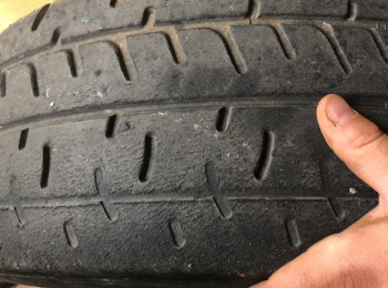 Se venden 12 neumáticos en muy buen estado mrf