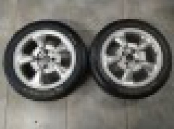 Llantas y neumáticos lluvia