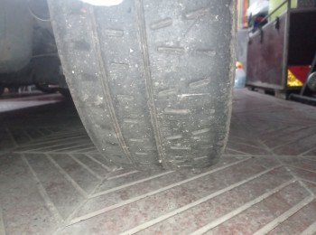 Slicks pirelli fia en 15 compuesto rk7 blando y rk5 duro