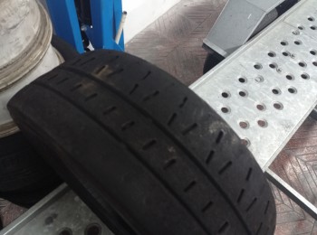 Pareja de slicks de seco pirelli fia medida 195/50/15 muy nuevas