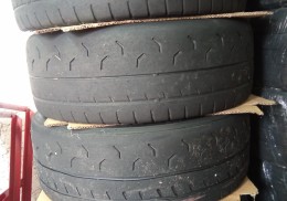 Slicks kumho fia