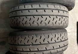 Slicks yokohama fía 15”