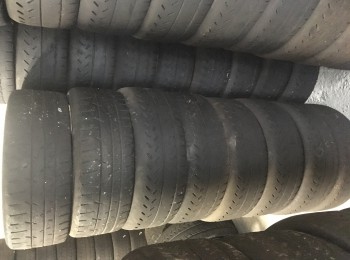 Lote de neumáticos moldeados