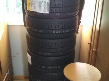 Lote slicks pirelli fia 