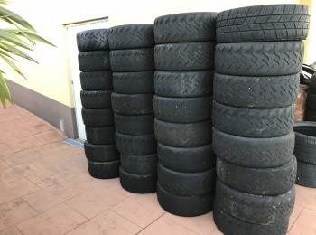 Neumáticos slick hankook en 16