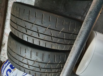 6 slick,4 hankoo 2 pirelli