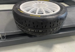 Slick pirelli nuevo