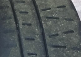 Se vende lote de gomas pireli en 16