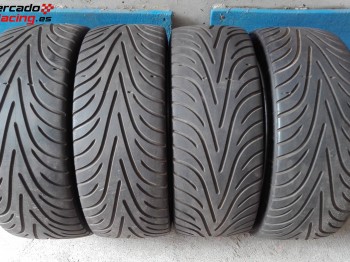 Slicks dunlop de lluvia en 17