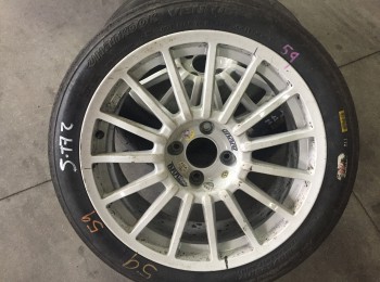 Se vende 2 hankook asimentrico fia 180/625/17 compuesto blando