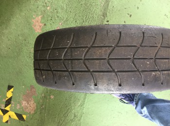 Se vende 2 pirelli re7 200/625/17