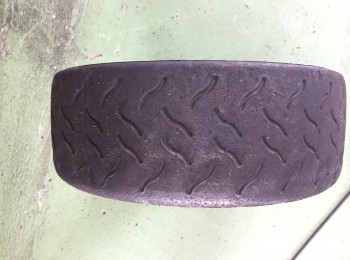 Se vende 2 hankook moldeados compuesto medio 190/625/17