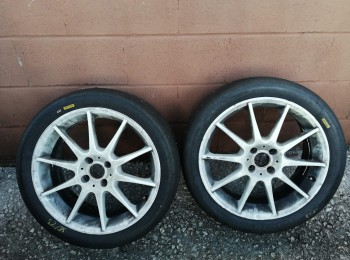 Se venden slicks de seco en 17