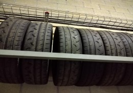 Lote 10 neumáticos usados kumho t02 190/630 r17