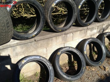 Neumáticos en 18 pulgadas a. 100€ unidad fia