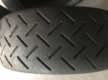 Slicks michelin sa30