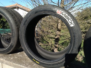 Neumáticos en 18   fia al 90% de uso 120€