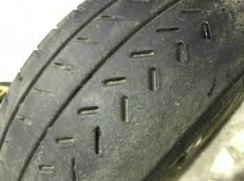 2 neumáticos michelin 21, medio.