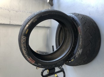 Sliks bf goodrich 225/40/18