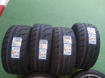 Semis nuevo toyo r888r 245/40/18