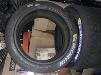 Neumáticos michelin fia 21