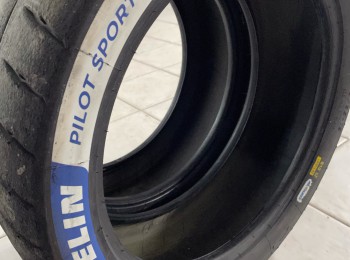 Vendo neumáticos michelin fía 