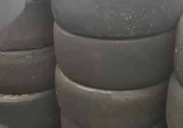 Vendo  slick de montaña avon 800 .pirelli dsb