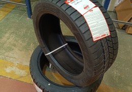 Juego de neumáticos de agua nuevos