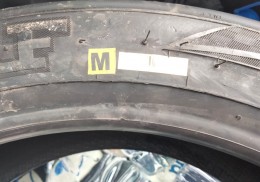 Neumáticos mrf de asfalto nuevos y al 70 %