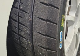 Slicks michelin ss002