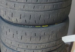 Slick pirelli 4 neumaticos