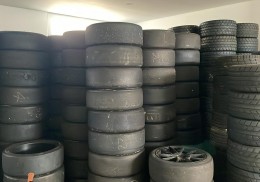 2024 e 2025 neumáticos slick 